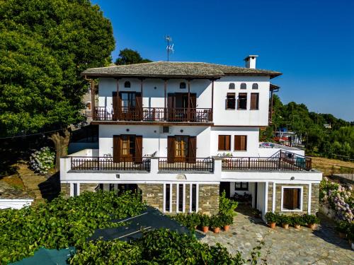 Agios Dimitrios Hotel | Hotel Vrionis