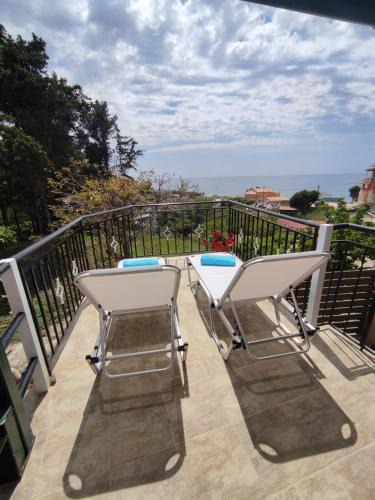 Skala Apartment | House Theofilos