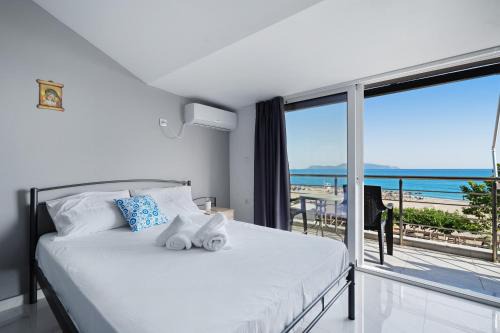 Pidima Kyras Apartment | Iguana studio 18