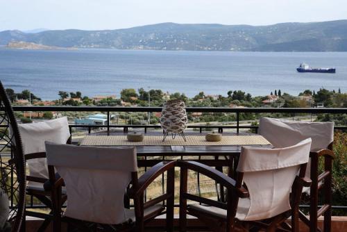 Agii Theodori House | Iris view home