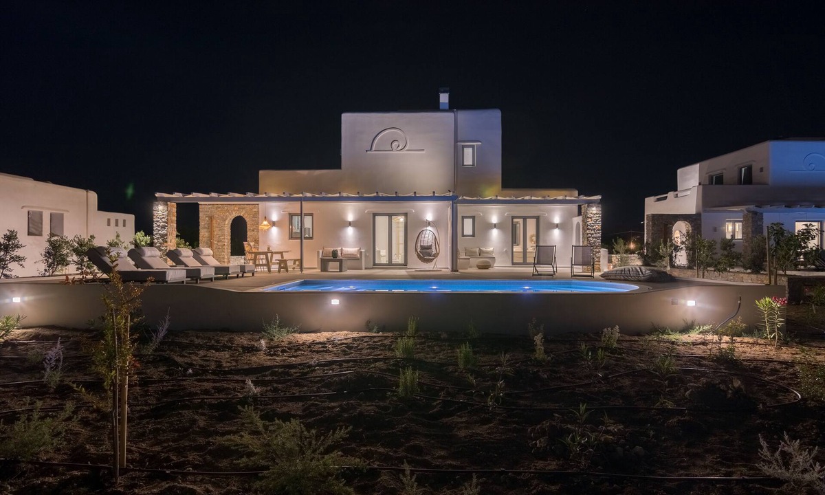 Naxos Town Villa | Isalos Villas Naxos
