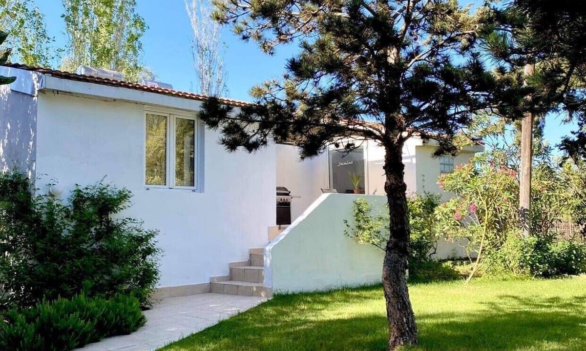Tsikalaria House | Jasmine villa newly renovated 2026, situated in large gardens close to the pool