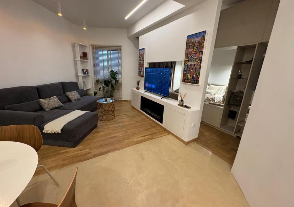 Glyfada Apartment | Just Home