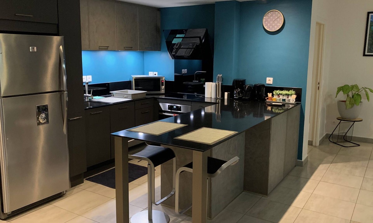 Papeete Apartment | Kaili Ocean view Luxury 2BR AC throughout Fiber Wifi & Pool close City & Airport