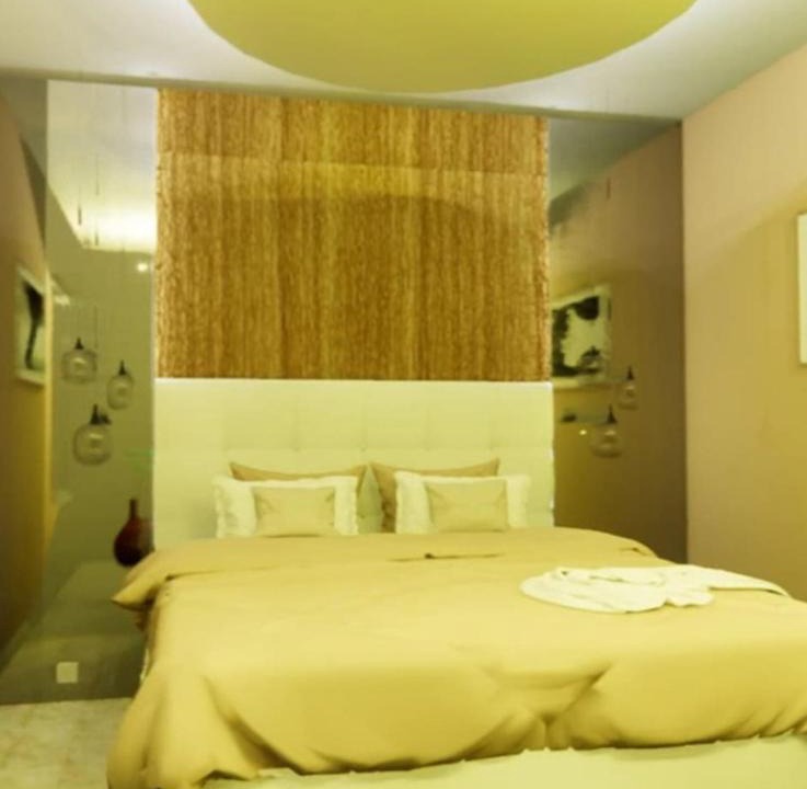 Karo Hotel | Kawan Lama