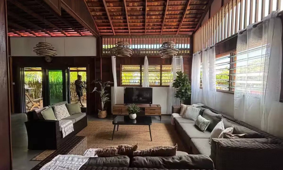 Glacis House | KAZ DIBWA Beach House