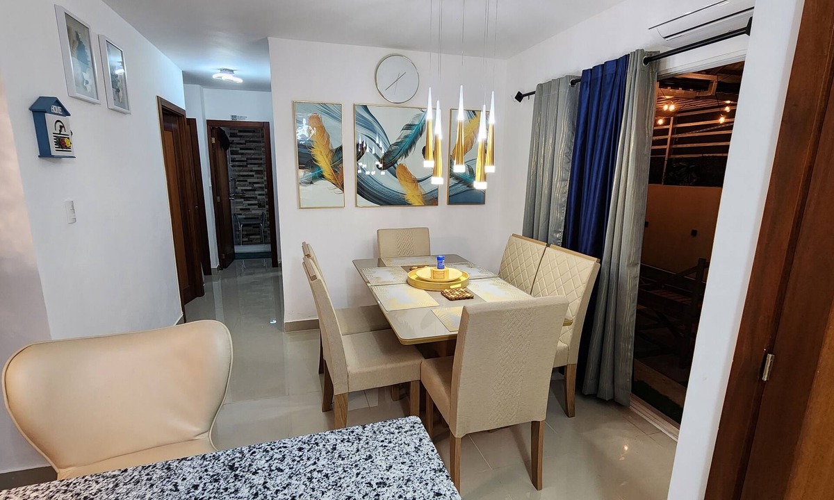 Llanos de Gurabo I Apartment | King Bed 24/7 Security Inverter Cozy Patio