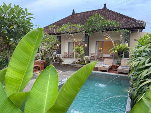 Kemenuh House | Kojong House by Lefanna