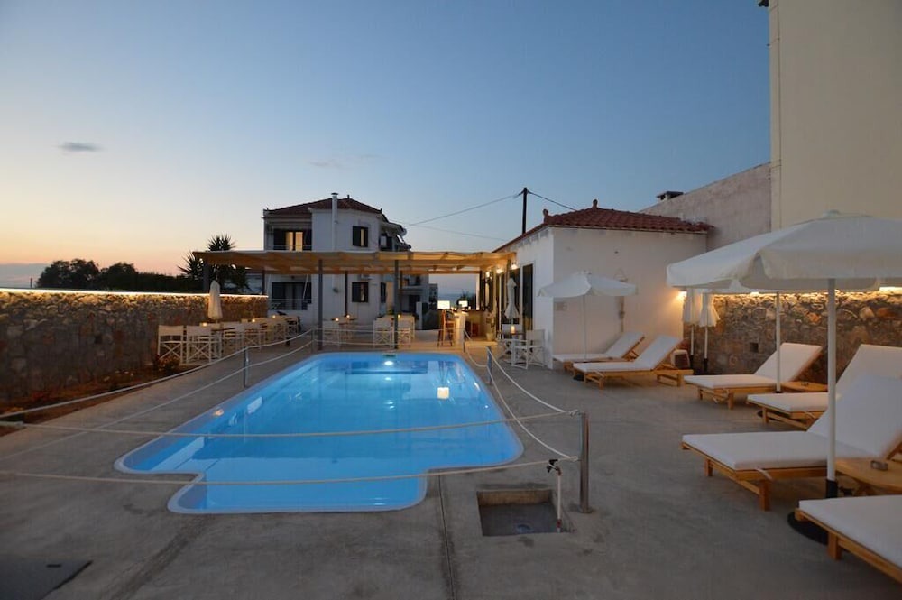 Scala Hotel | Koukounari Apartments