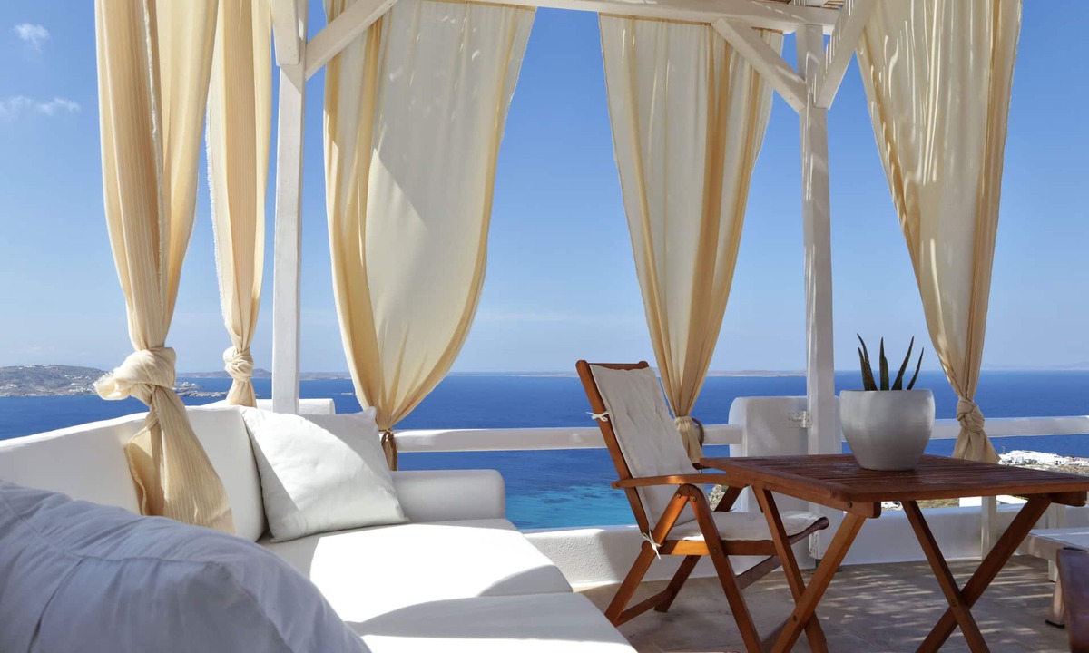 Agios Stefanos House | La Maison Blanche