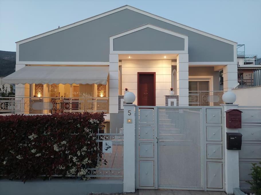 Volos Villa | La maison de Catherine