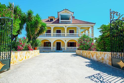 Ayios Kirikos House | La Maison di Angelo Apartment Zakynthos Island