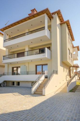 Ierissos House | Leon Apartments