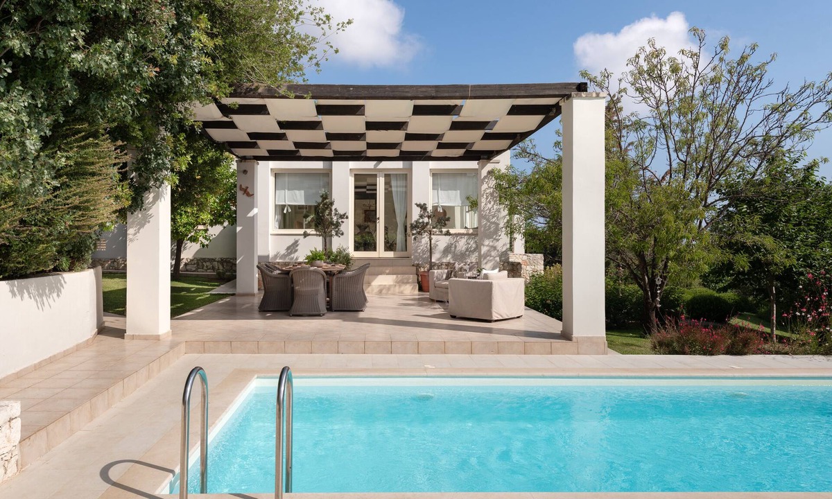 Prines Villa | Levantes Luxury Home - Nature Inspired, Pool & BBQ
