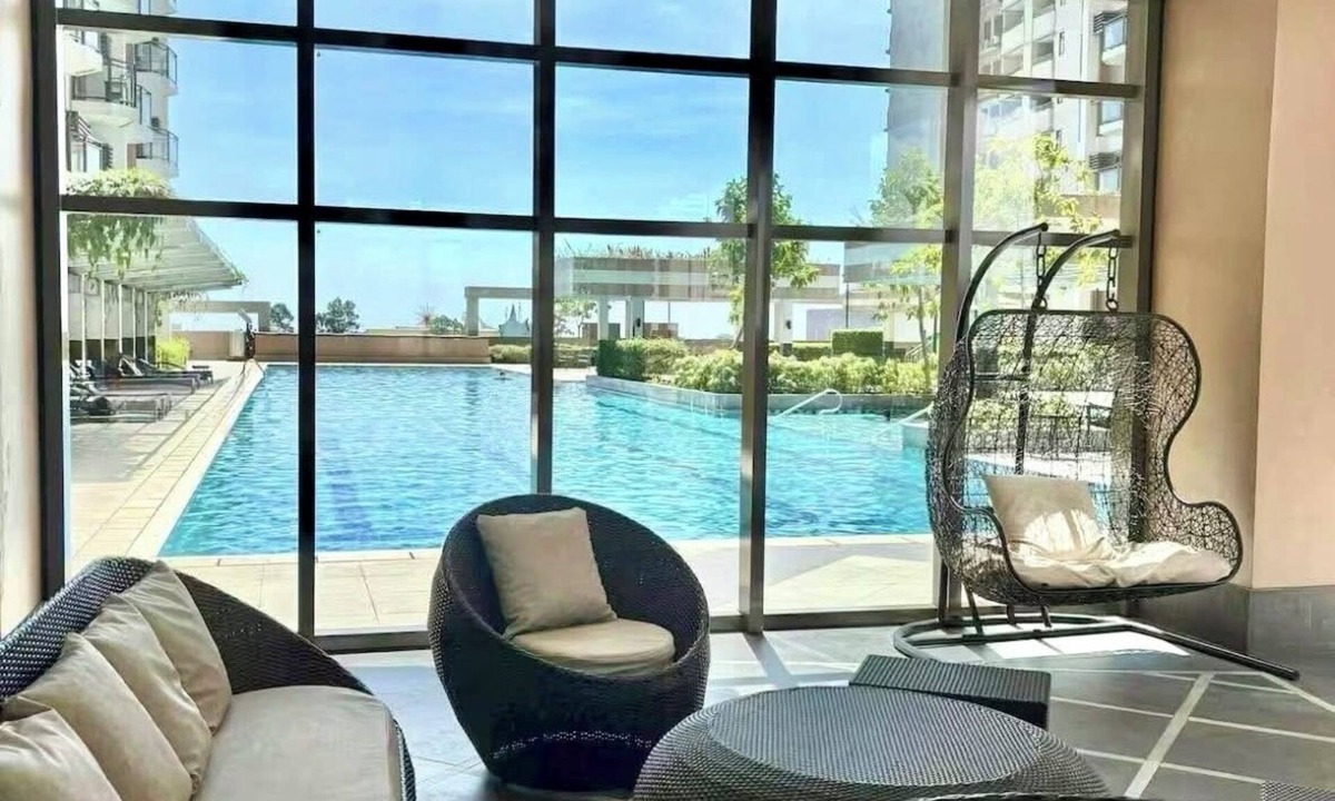 Pasay Condo | Levi & Moon Relax and Chill