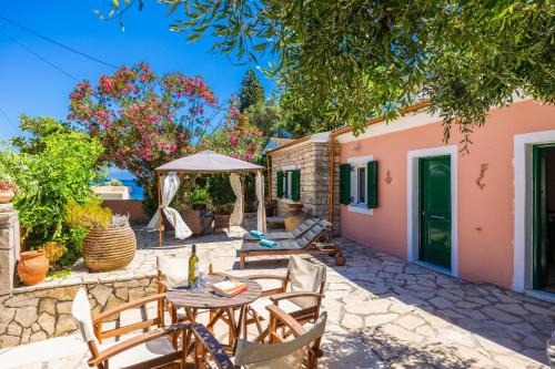 Longos Apartment | Levrecchio Beach Cottage