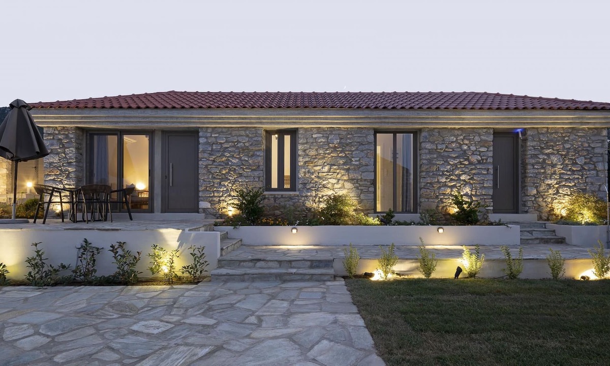 Sourpi House | Lichnos Luxury Studio