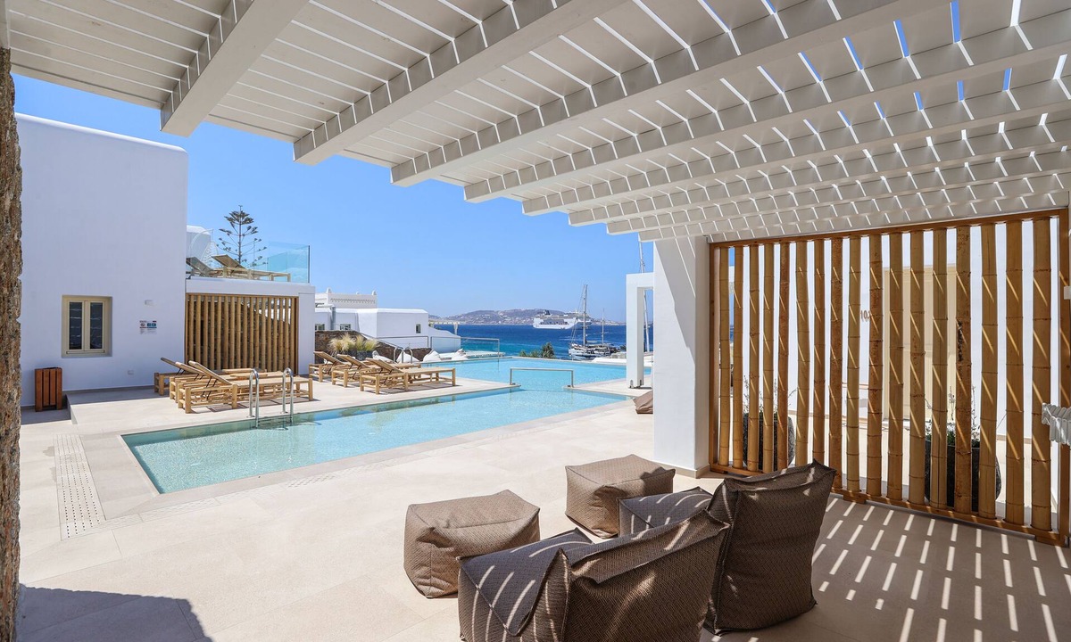 Tourlos House | LIFE SUITES