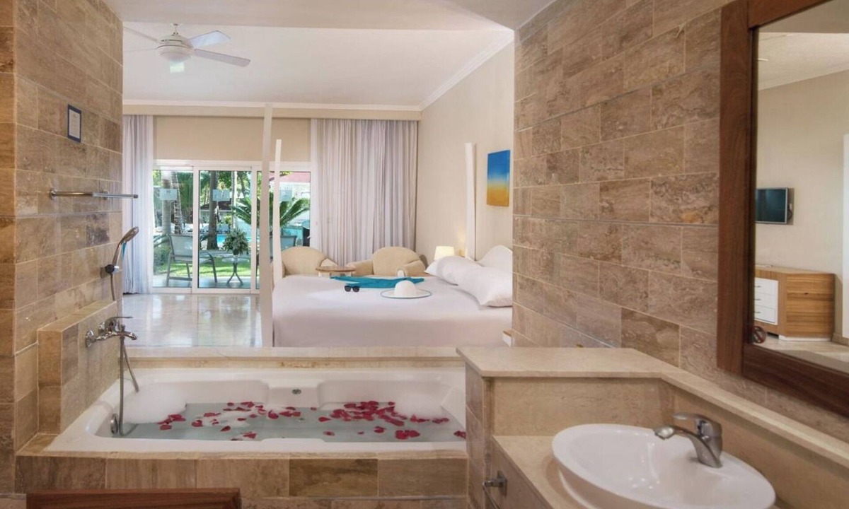 Puerto Plata Hotel | Lifestyle Holidays Vacation Resort - Spa Suites, Confresi Palms