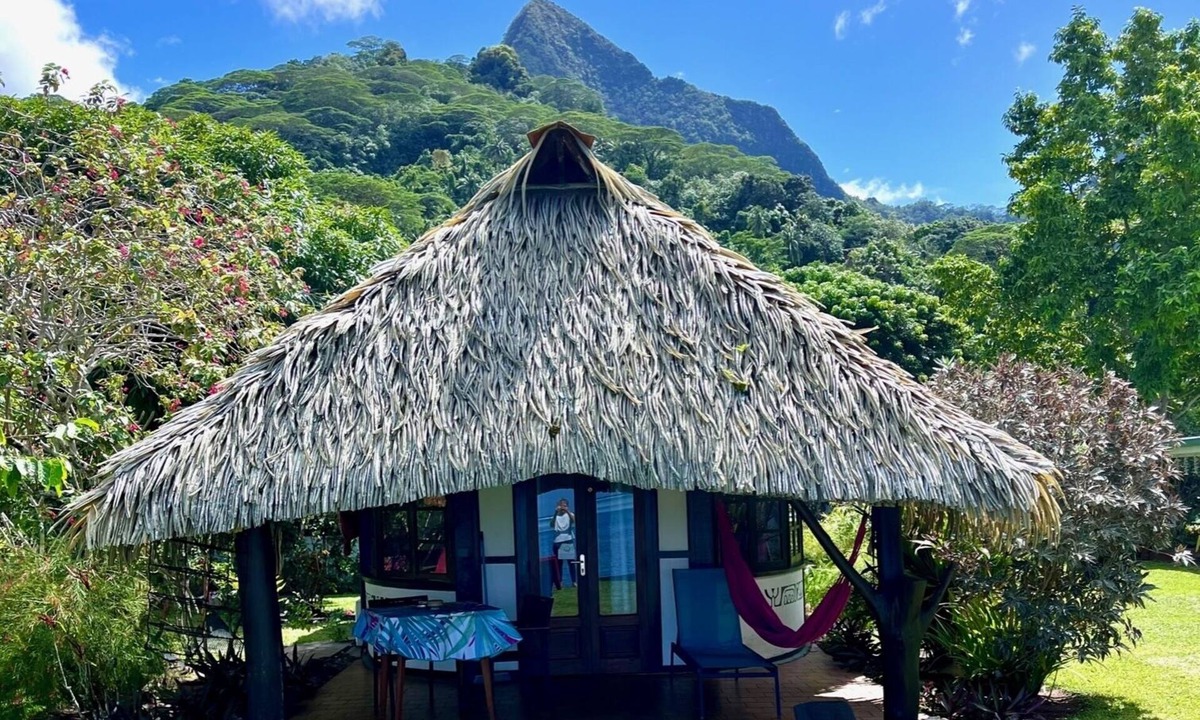 Moorea-Maiao Hotel | Linareva Moorea Beach Resort