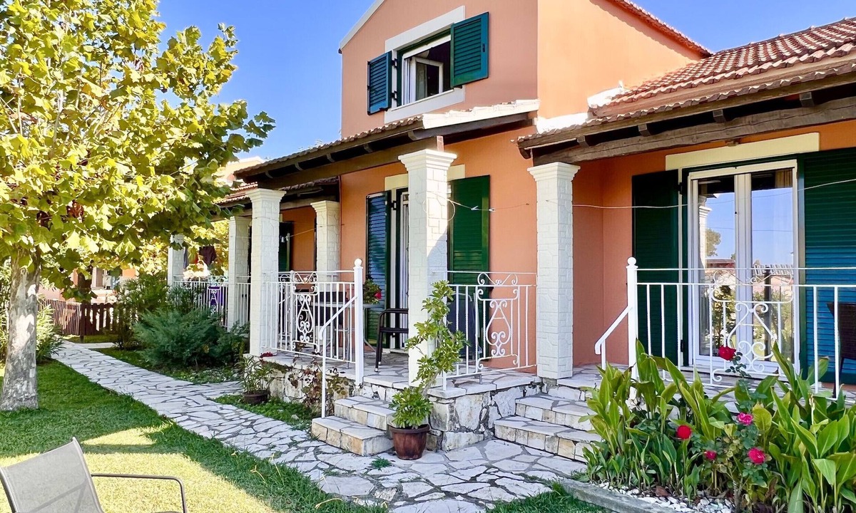 Acharavi Apartment | Litsa Beach Maisonette