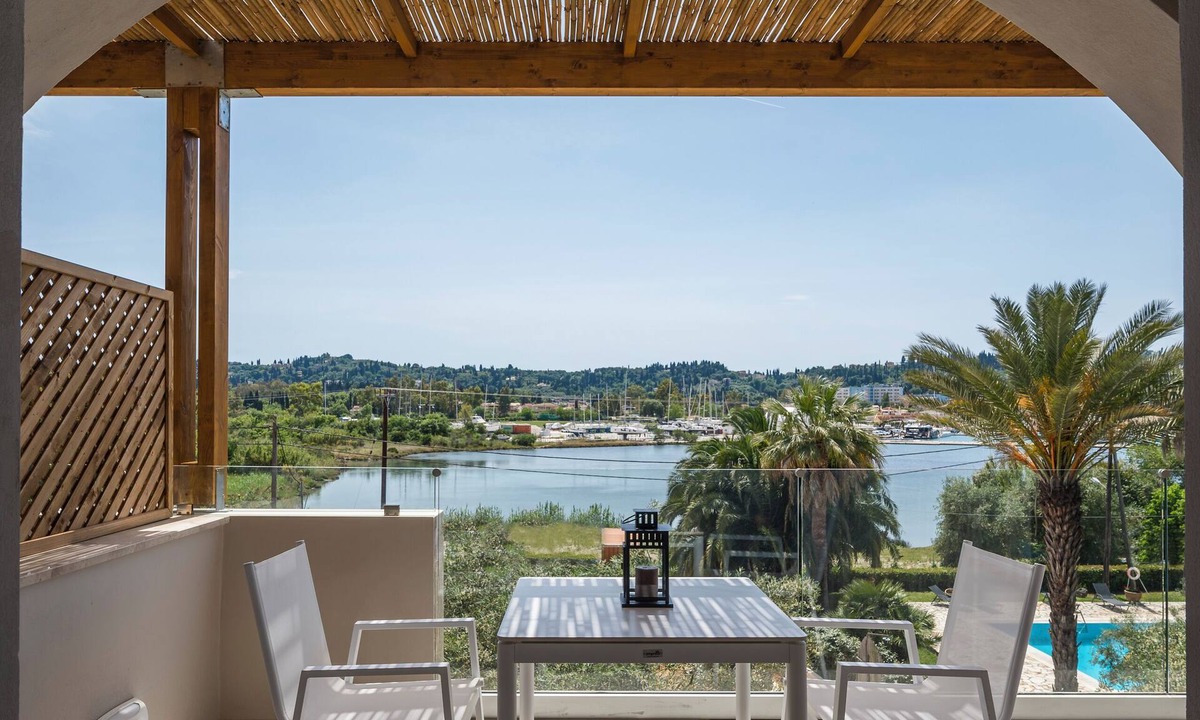 Kontokali Hotel | Loadstar Rooms & Suites