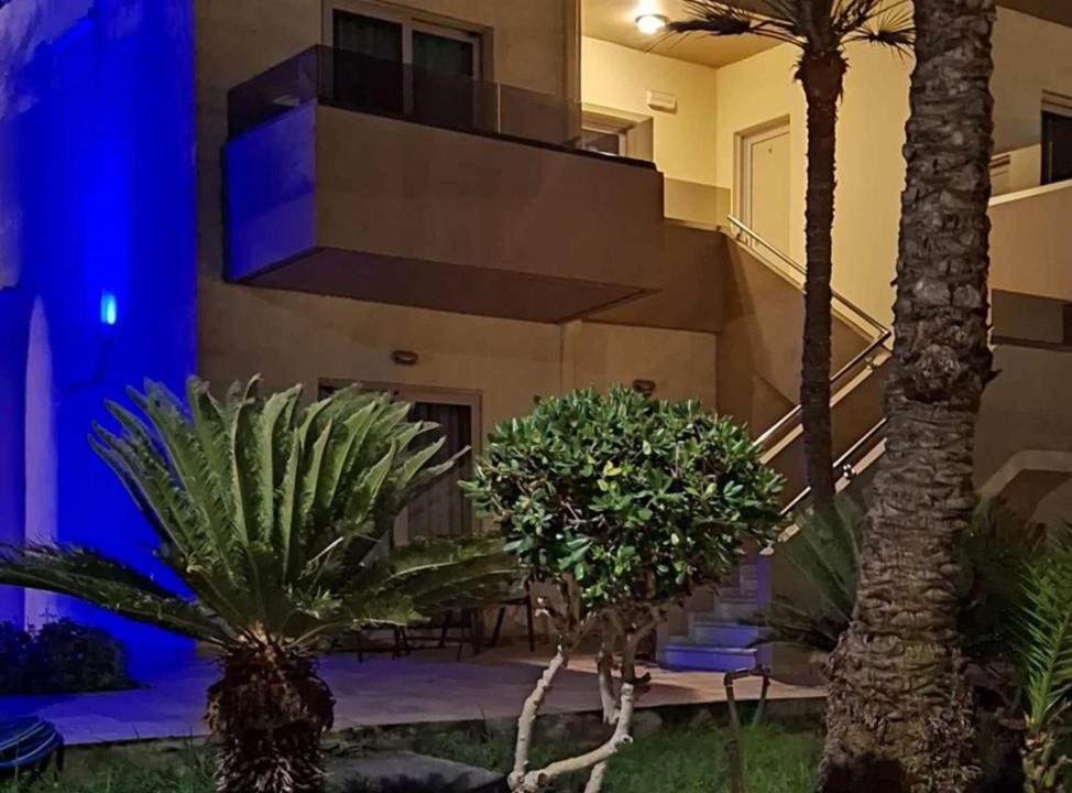 Platanias Town Apartment | Lola's Hotel