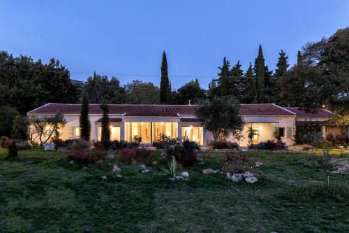 Ano Korakiana House | Luna Inn B&B