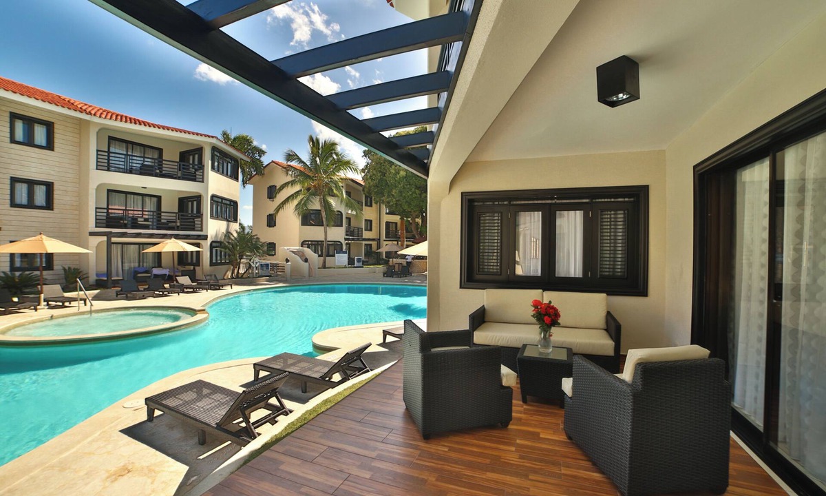 Los Maestros Apartment | Luxe All-Inclusive 2-Bedroom Royal Suite
