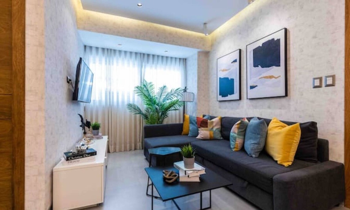 La Julia Apartment | Luxe Condo| Elegant | Pool |Gym|DownTown| Wifi