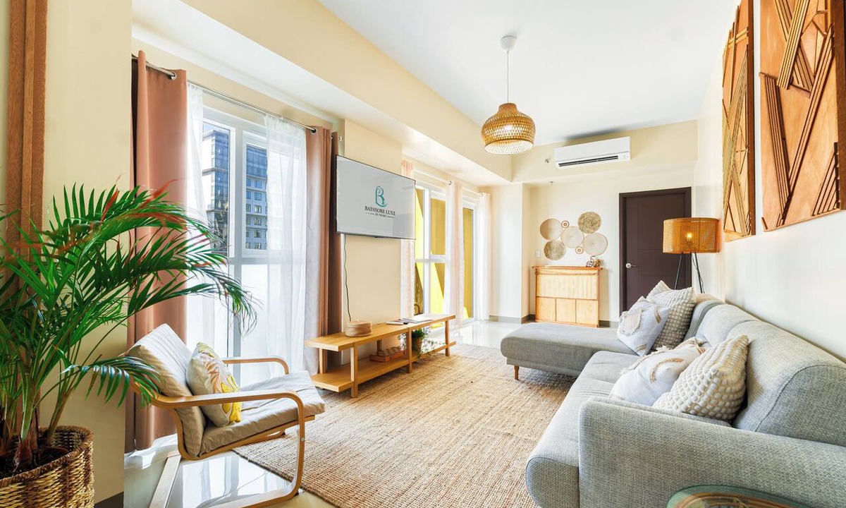 Tambo Apartment | Luxe Oceanfront Bohemian King Bed Pool Bay Views 50% Off