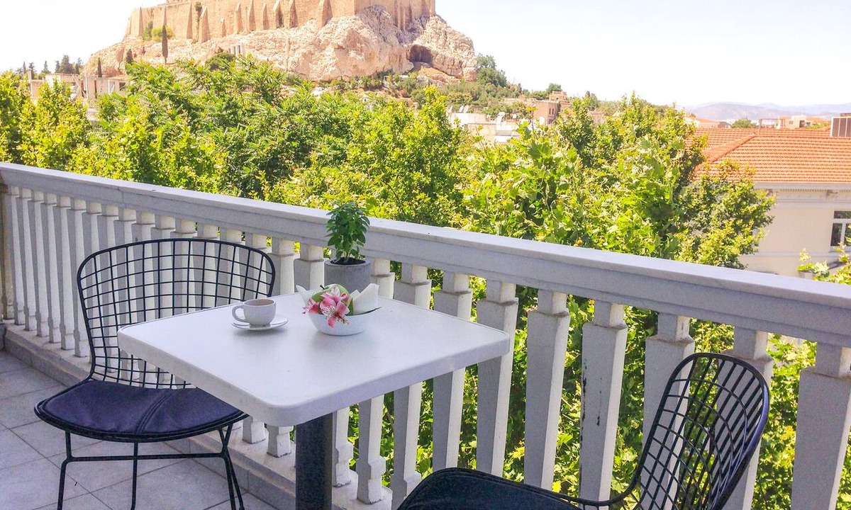 Kinosargous Apartment | Luxurious apartment with breathtaking views of the Acropolis, Temple of Zeus.