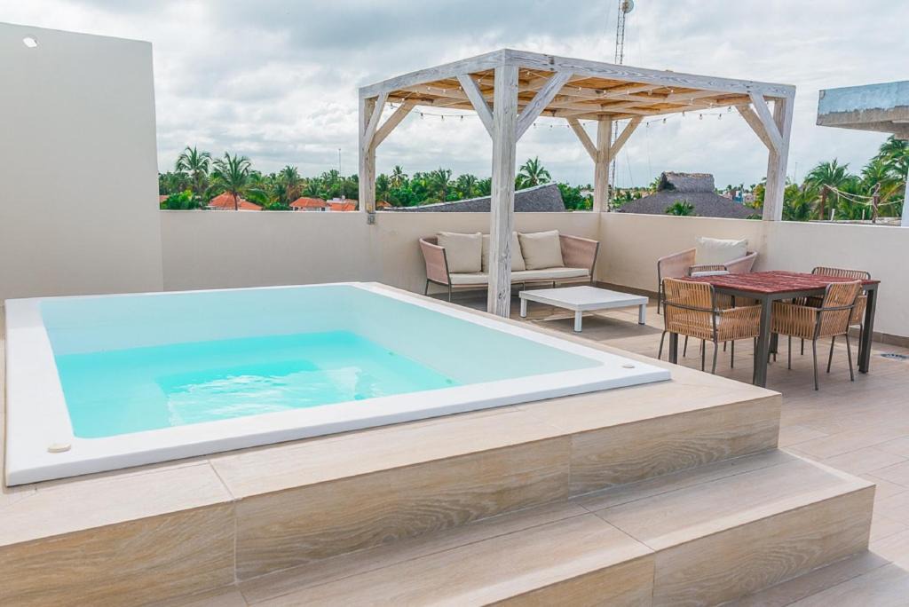 El Cortecito Apartment | Luxurious Pent House Steps From The Beach. C4