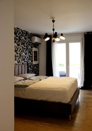 Porto Rafti Apartment | Luxurious studio apartment close to the beach and airport