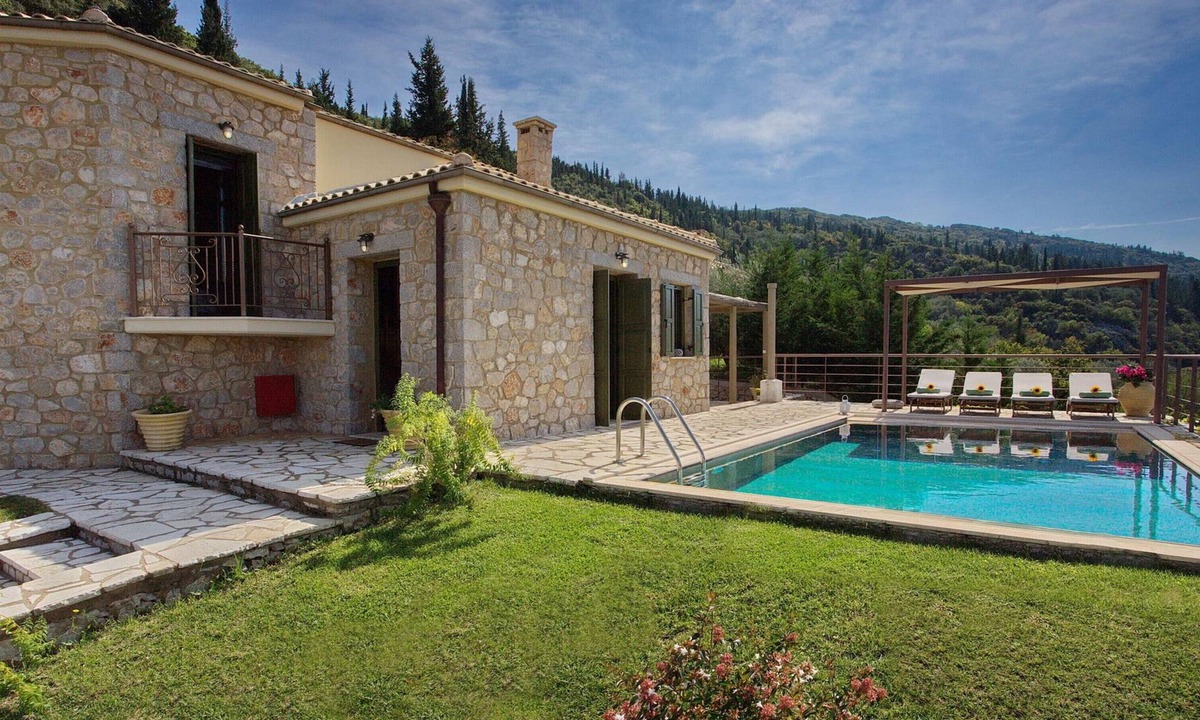 Sfakiotes Villa | Luxurious villas with sea view villa Irida