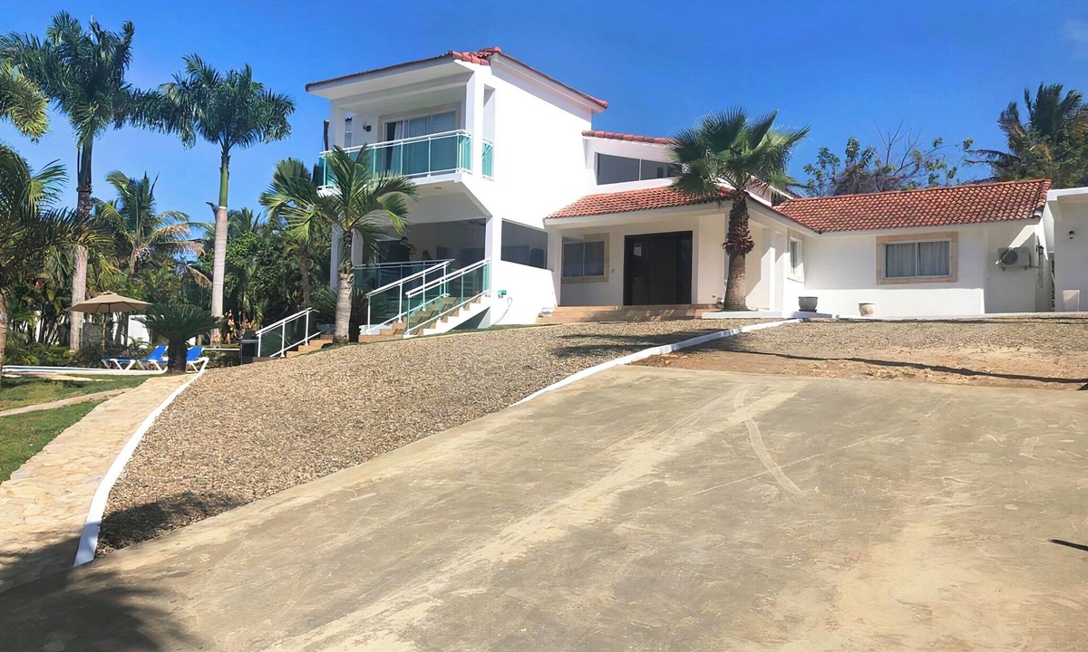 La Mulata Villa | Luxury 12BR Sosua Compound - 2 Pools, Jacuzzi & Private Retreat
