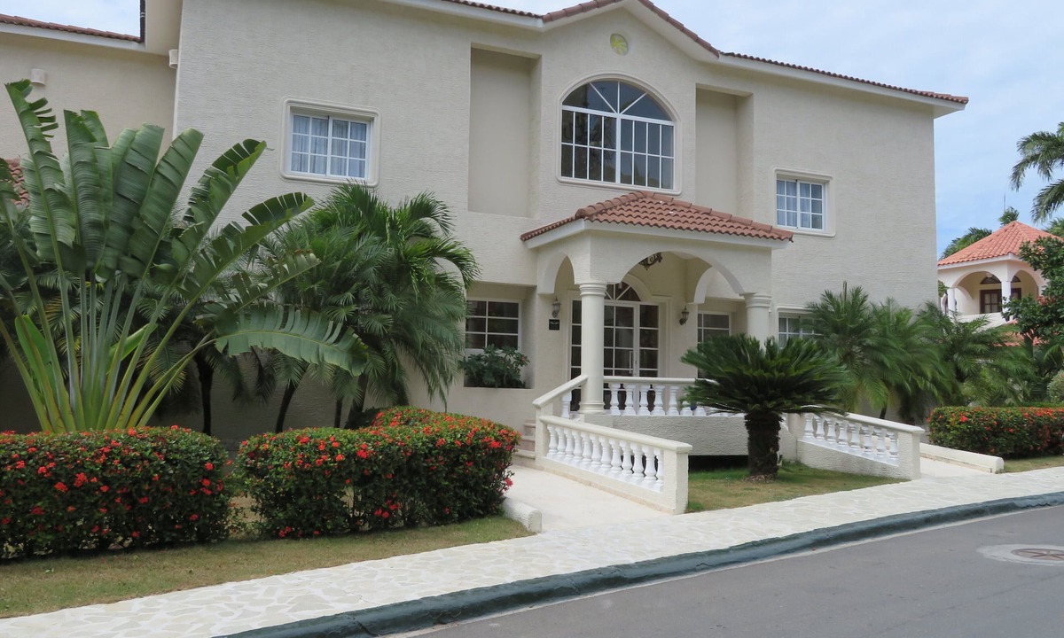 Los Brazos Villa | Luxury 7-Bedroom Villa with Private Pool, Maid, Optional Chef, VIP Services