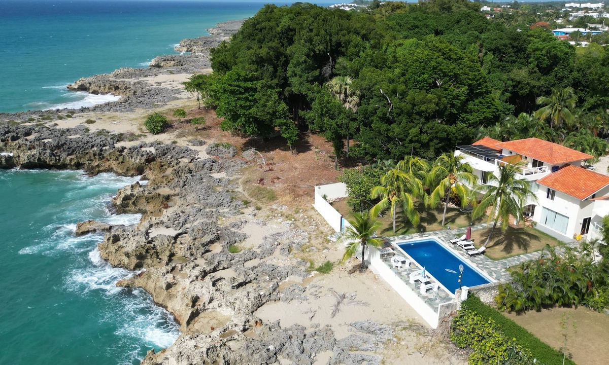 Playa Chiquita Villa | Luxury OCEAN FRONT Entire Floor Villa in Sosua cabarete Best sunset,Korean food