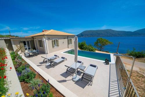Matsoukata Villa | Luxury Seafront Villa Liberty with pool in Fiskardo