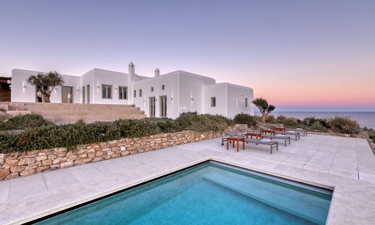 Paraga House | LUXURY VILLA ECHOES MYKONOS ISLAND LIFESTYLE, 3 different capability options