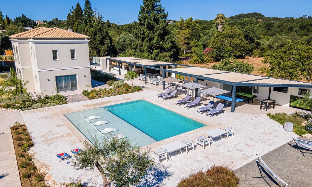 Gouvia Villa | Luxury Villa Rika Corfu with 5 Bedrooms & Pool