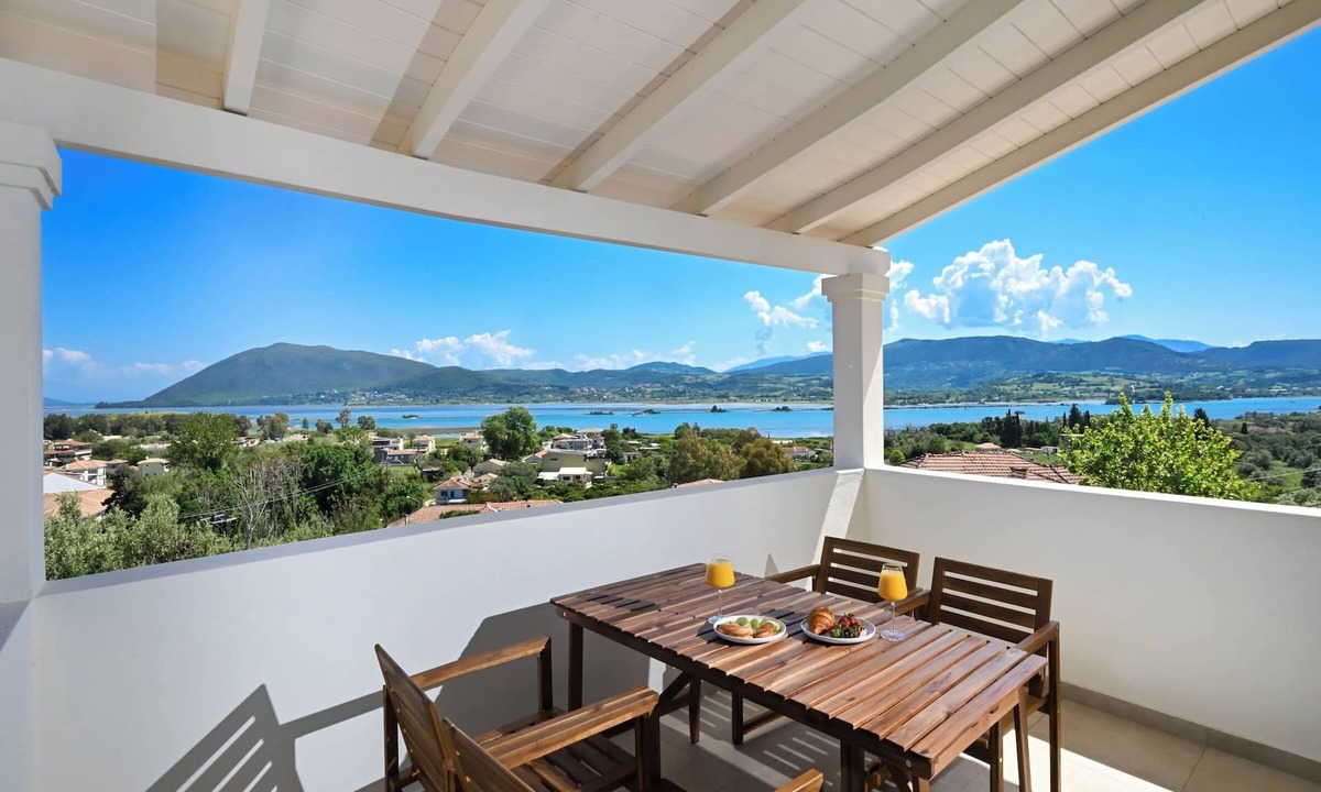 Kalligoni Apartment | Maison D'Azur Lefkas Private Pool
