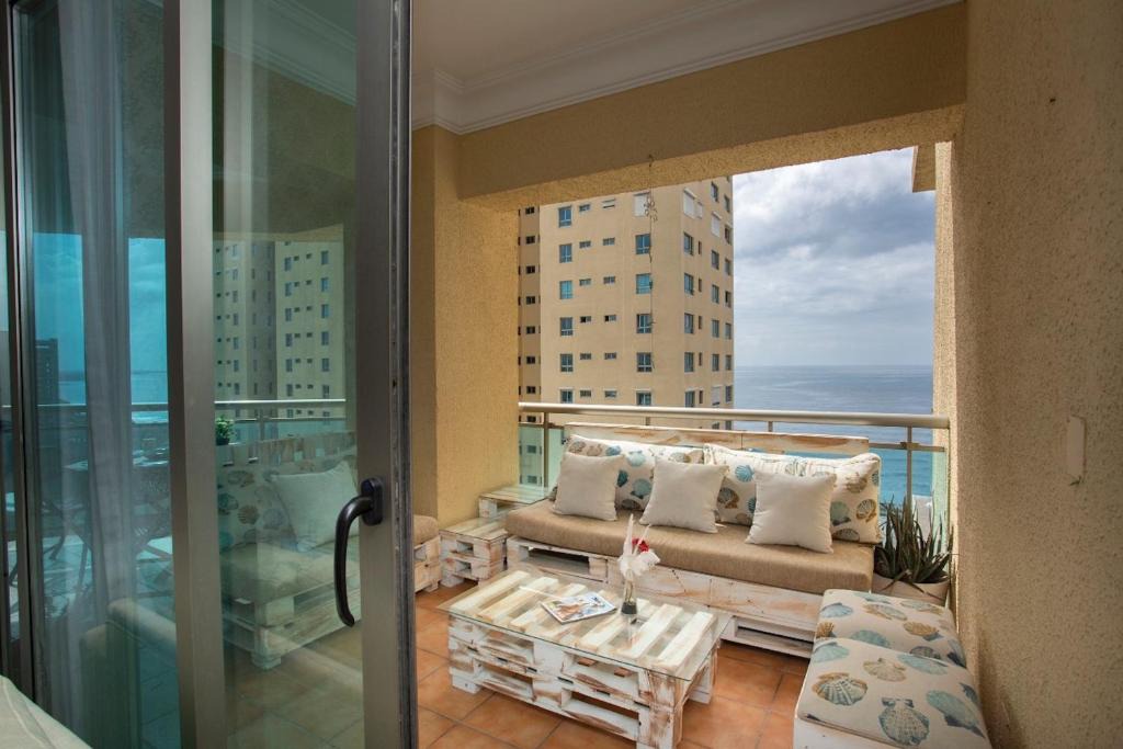 San Geronimo Apartment | Malecon Center Ocean View Apartment