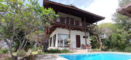 Sekongkang House | Maluk House
