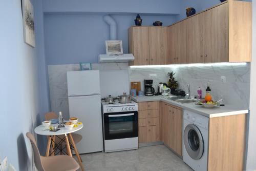 Agia Galini Apartment | Manthos Holiday Home