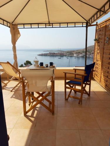 Halki House | Marina Castellana Studios