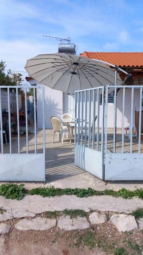 Spata-Artemida Apartment | Marjo house
