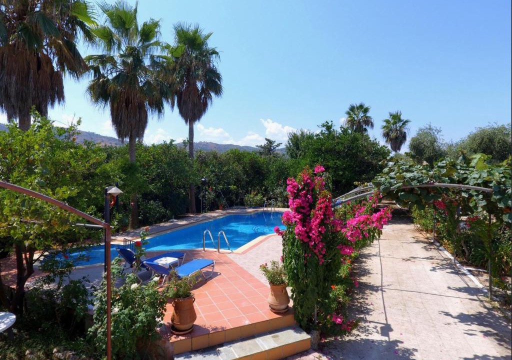 Varipetron Villa | Maros Spitaki