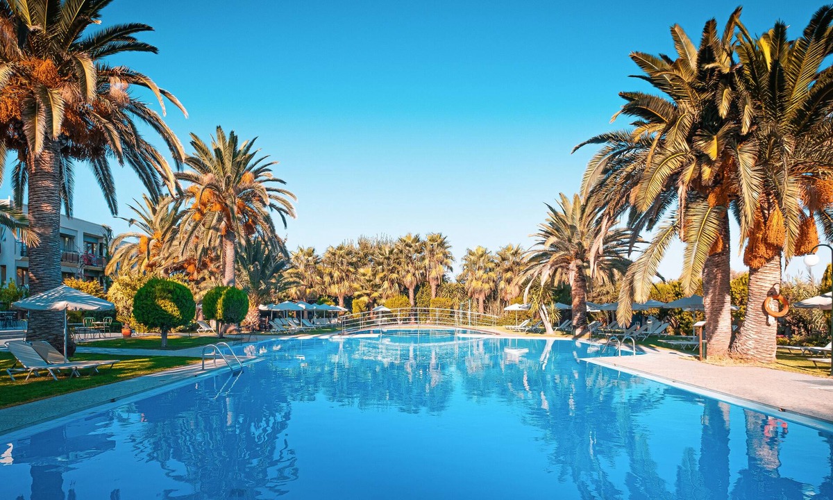 Platanes Hotel | May Beach Hotel