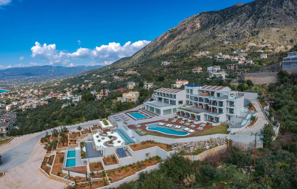Diasella Hotel | Messinian Icon Hotel & Suites